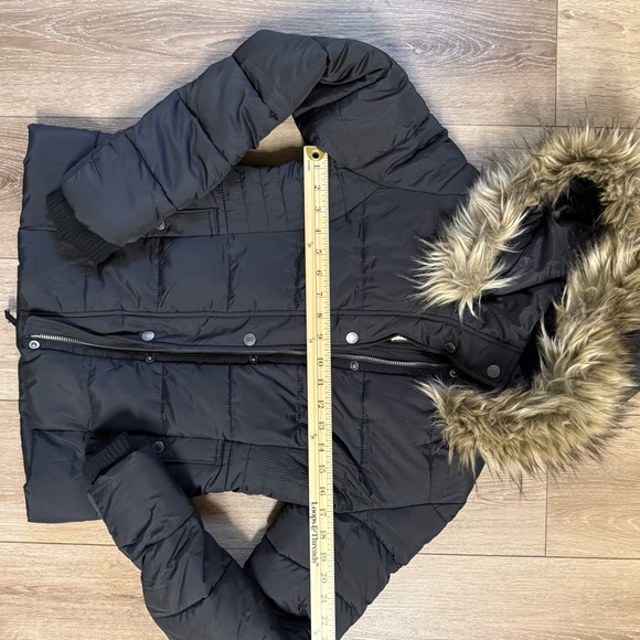 Abercrombie & Fitch Black Puffer Coat with Faux Fur Trim - Picture 6 of 9